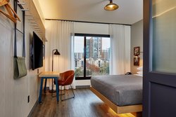  - Moxy Hotel by Marriott Midtown Atlanta - I-75 & I-85, Exit 250