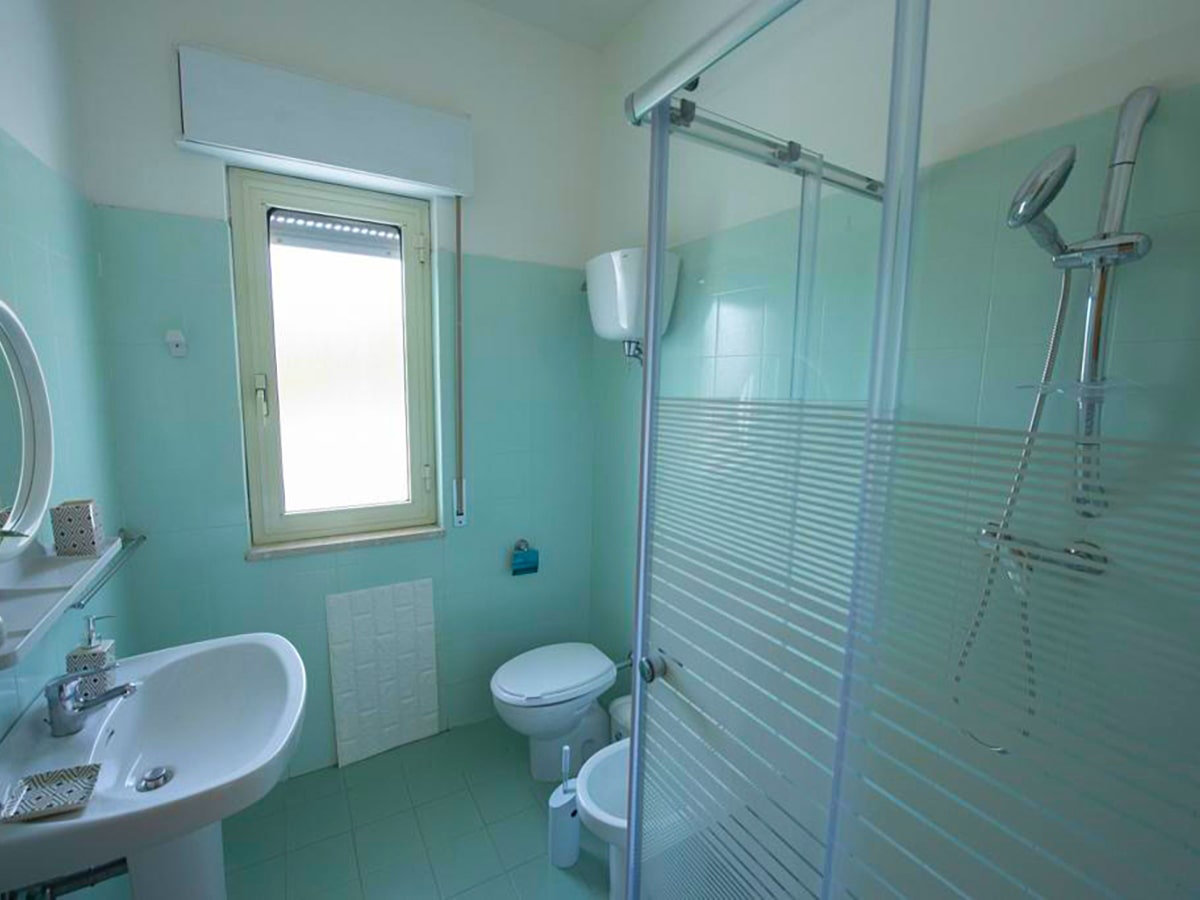 RESIDENCE PUNTA RICADI-guestroom-BATHROOM.jpg