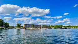  - Holiday Inn Detroit Lakes