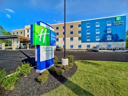  - Holiday Inn Express & Suites Space Center Huntsville