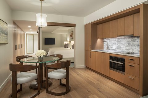 THE RITZ-CARLTON RESIDENCES, WAIKIKI BEACH - Photo 49
