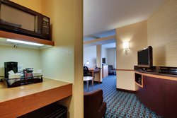  - Fairfield Inn & Suites by Marriott Ottawa - I-80, Exit 90
