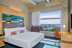  - Aloft Hotel Airport Miami