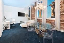  - Saint Hotel New Orleans