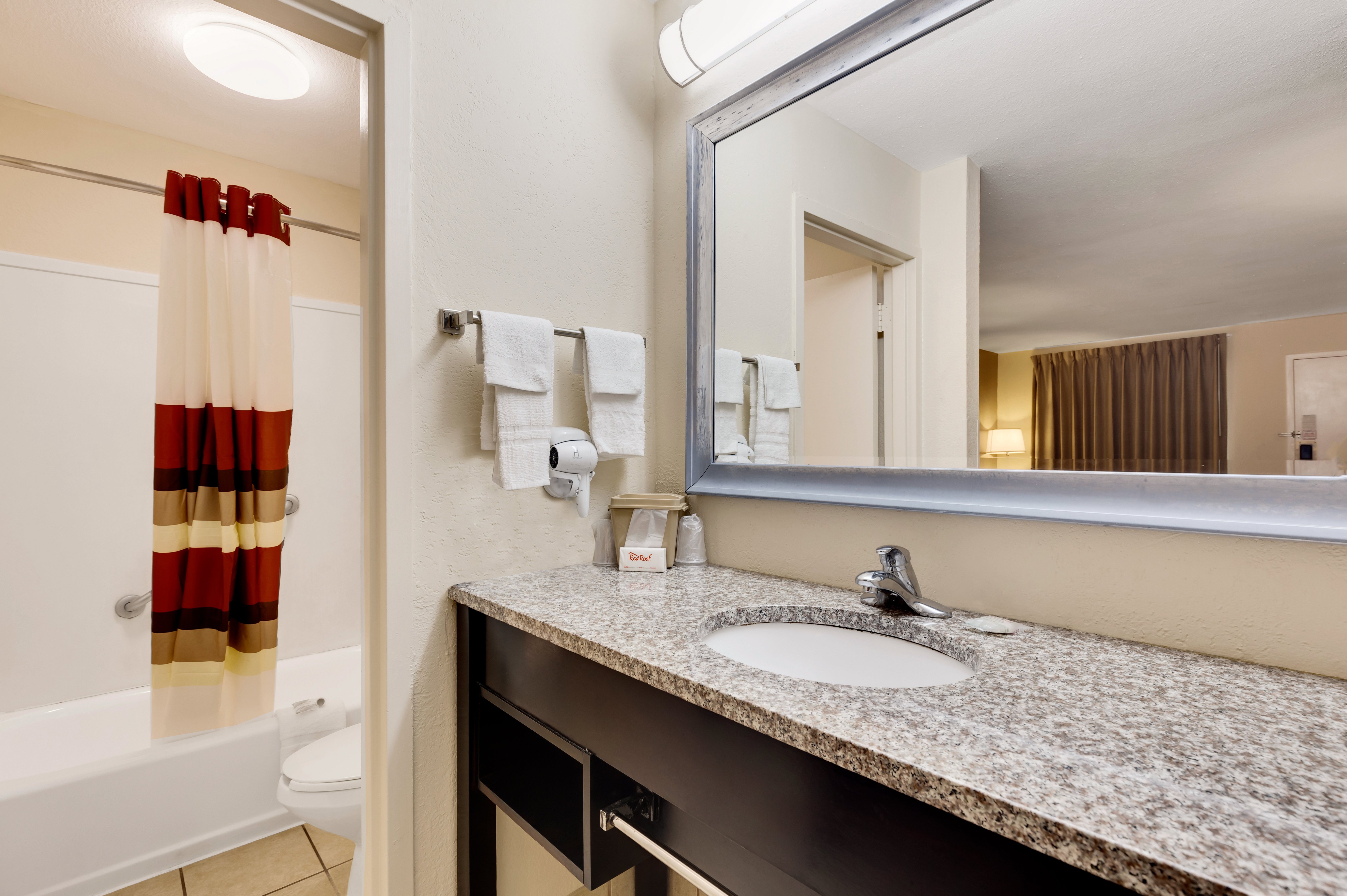 RED ROOF GULFPORT - BILOXI AIRPORT-guestroom-Bath.jpg
