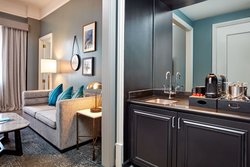  - Citizen Hotel Sacramento - I-5, Exit 519B