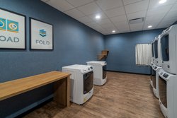  - Staybridge Suites Expo Center Louisville - I-65, Exit 132