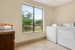  - Holiday Inn Express & Suites Northwest San Antonio - I-10, Exit 565B