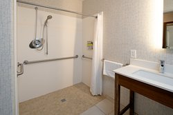  - Holiday Inn Express & Suites Fresno