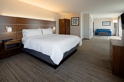  - Holiday Inn Express & Suites Fresno