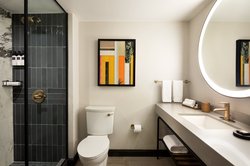  - Omni Hotel Austin - I-35, Exit 234B