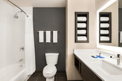  - Holiday Inn Express & Suites Airport Denver