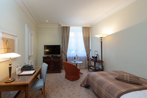 SUVRETTA HOUSE - Photo 121