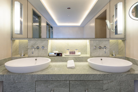 SUVRETTA HOUSE - Photo 139