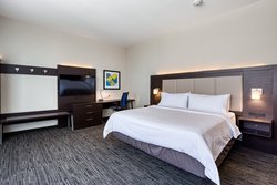  - Holiday Inn Express Downtown Kansas City - I-70, Exits 2J & 2K