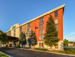  - Holiday Inn Express Campus Area Flint - I-475, Exit 8A