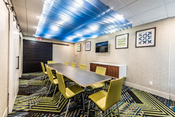  - Holiday Inn Express Campus Area Flint - I-475, Exit 8A