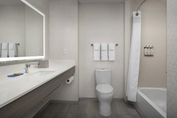  - Holiday Inn Express Clinton - I-75, Exit 122