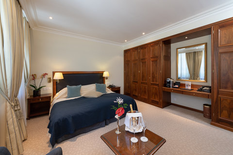 SUVRETTA HOUSE - Photo 146