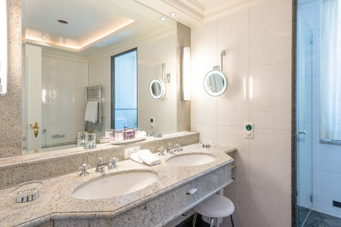 SUVRETTA HOUSE - Photo 147