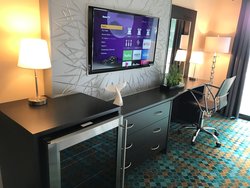  - GreenTree Inn & Suites Alhambra