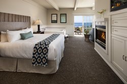  - Cambria Landing Inn & Suites