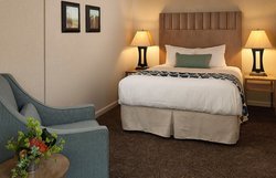 - Cambria Landing Inn & Suites