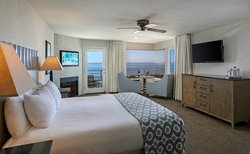  - Cambria Landing Inn & Suites