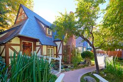  - Wine Valley Inn & Cottages Solvang