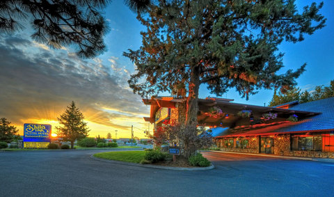 Shilo Inns Bend Exterior