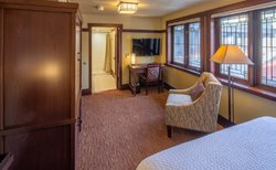  - Historic Park Inn Mason City