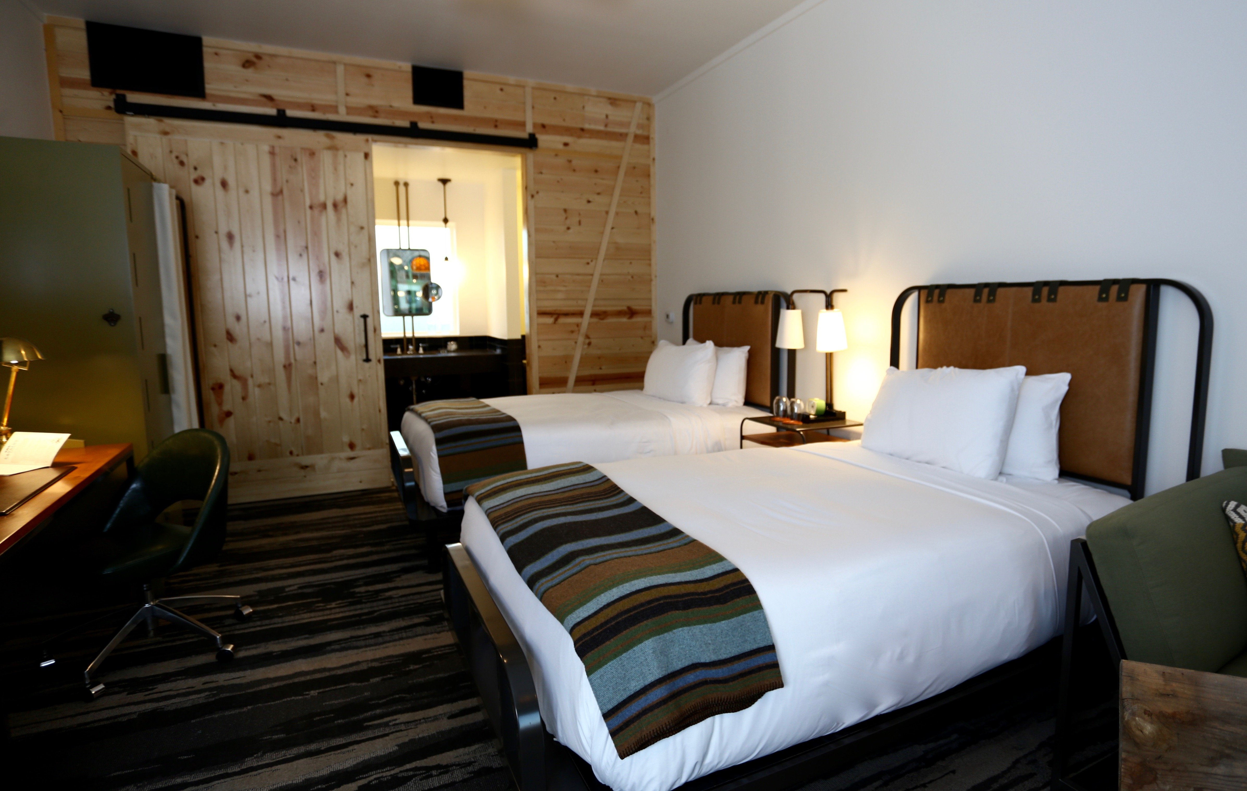 Cavalry Court, by Valencia Hot-guestroom-Double Bed Room.jpg