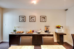  - Andrew Hotel Great Neck