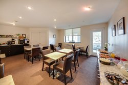  - Andrew Hotel Great Neck