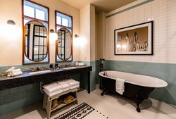  - Texican Court Hotel Irving