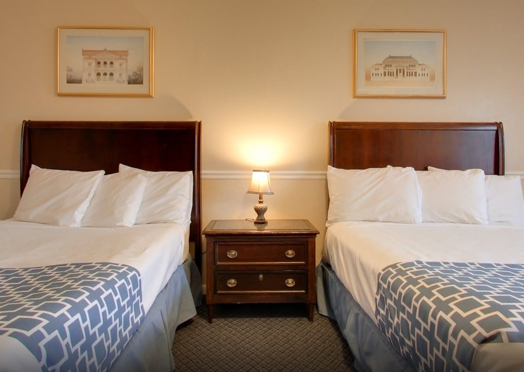 ALPINE INN AND SUITES-guestroom-Deluxe 2 Double Beds.jpg