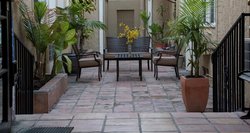  - Wilshire Crest Hotel Los Angeles