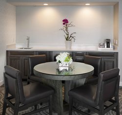  - Marina del Rey Hotel