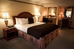  - Atrium Hotel at John Wayne Airport Irvine - I-405, Exit 8