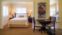  - Plaza Hotel & Apartments Milwaukee