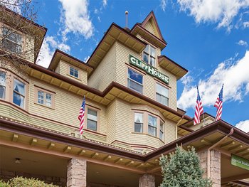 The Cliff House at Pikes Peak