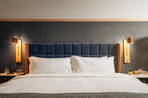 King Guestroom