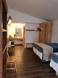  - Moose Inn Spirit Lake