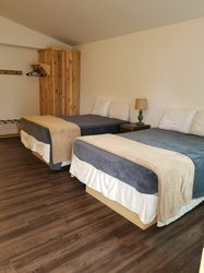  - Moose Inn Spirit Lake