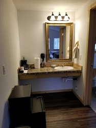  - Moose Inn Spirit Lake