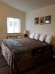  - Moose Inn Spirit Lake