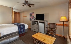  - Cove Point Lodge Beaver Bay