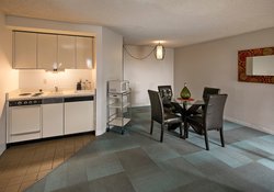  - La Jolla Cove Hotel & Suites