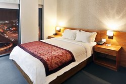  - Parc Hotel Flushing