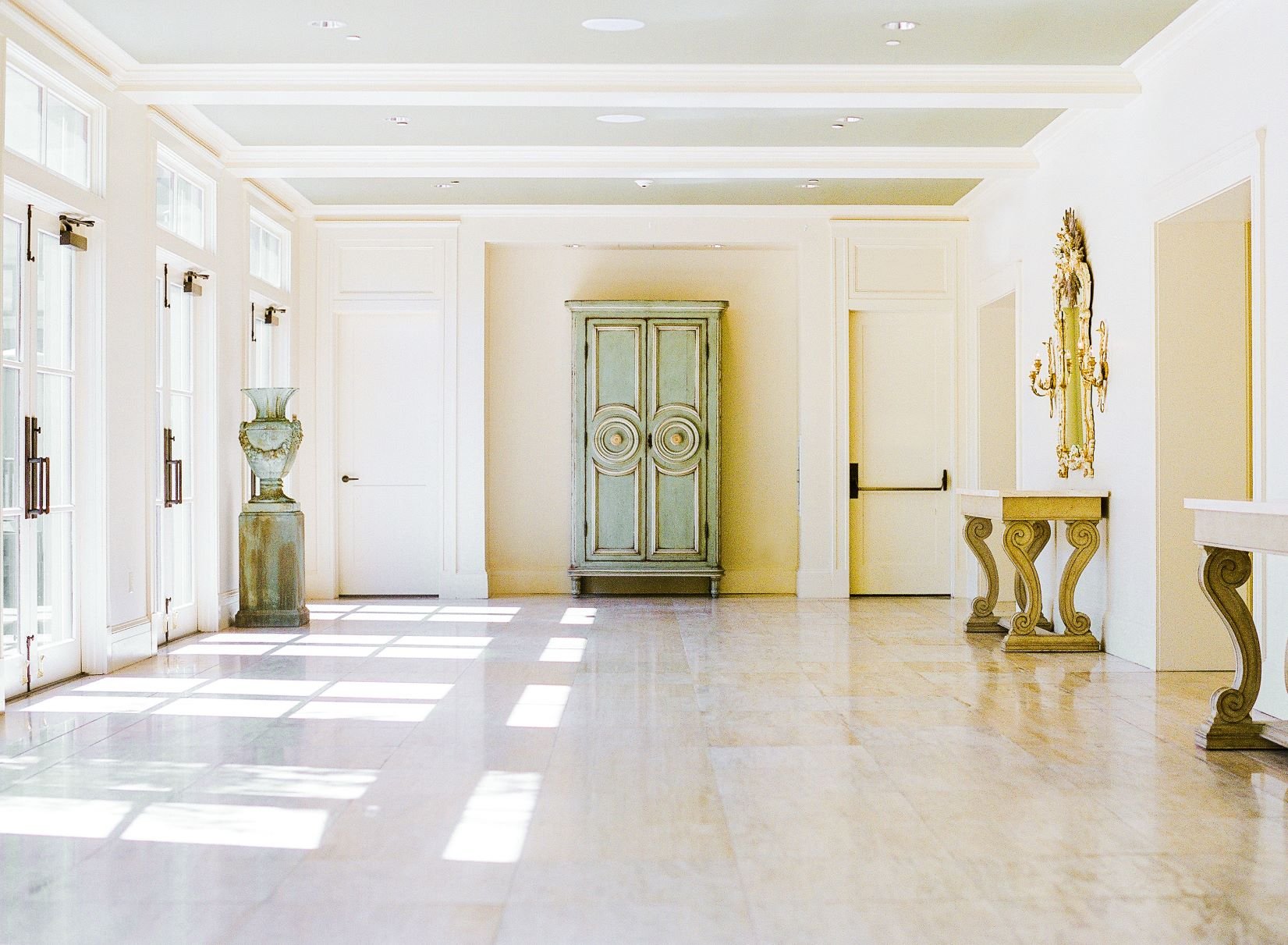 Southern Hotel-guestroom-Sun room.jpg